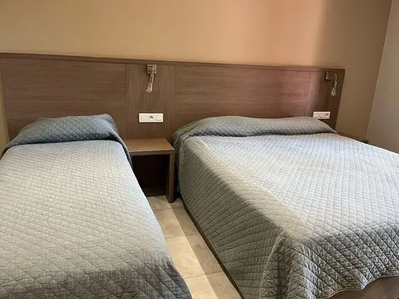 Üç Kişilik Oda