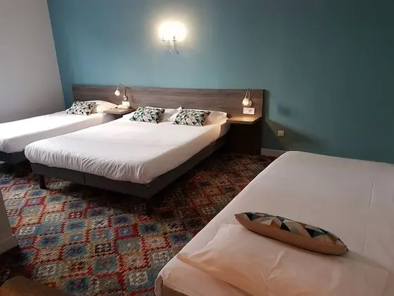 Üç Kişilik Oda