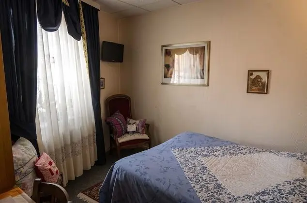 Tek Büyük Yataklı Oda