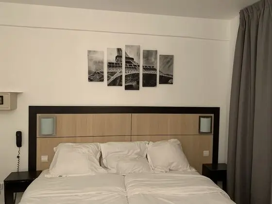 Standard Tek Büyük Yataklı Oda
