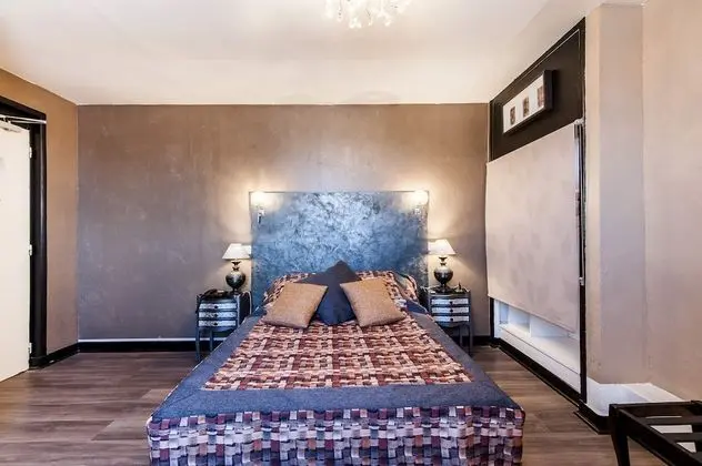 Comfort Tek Büyük Yataklı Oda