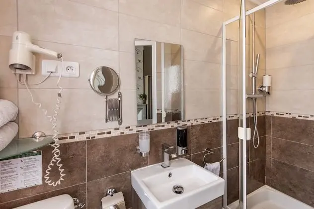 Comfort Tek Büyük Yataklı Oda