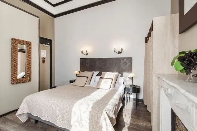 Comfort Tek Büyük Yataklı Oda