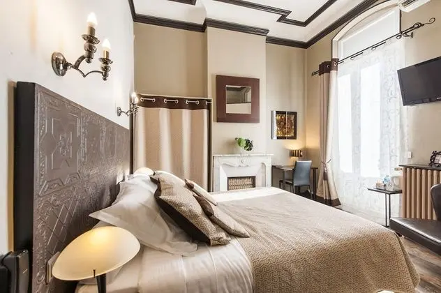 Comfort Tek Büyük Yataklı Oda