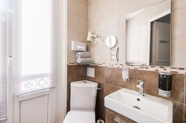 Comfort Tek Büyük Yataklı Oda