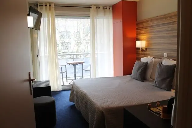 Superior Tek Büyük veya İki Ayrı Yataklı Oda