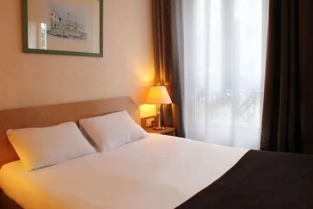 Classic Tek Büyük Yataklı Oda