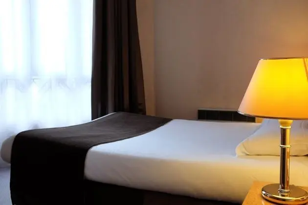 Classic Tek Büyük Yataklı Oda