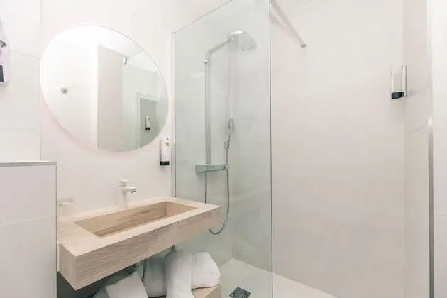 Comfort Tek Büyük Yataklı Oda, Deniz Manzaralı