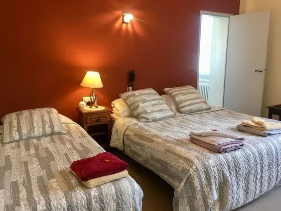 Premium Tek Büyük Yataklı Oda, Banyolu/Duşlu, Bahçe Manzaralı (Large Room )