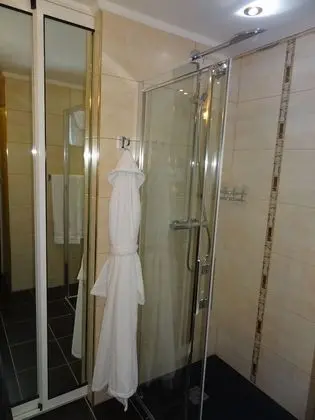 Standard Tek Büyük Yataklı Oda, Avlu Manzaralı