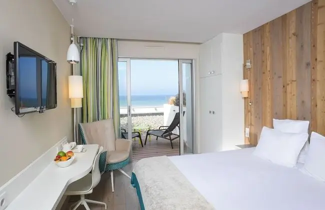 Deluxe Tek Büyük Yataklı Oda, Teras, Deniz Manzaralı