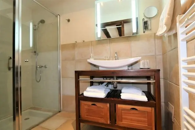 Classic Tek Büyük Yataklı Oda