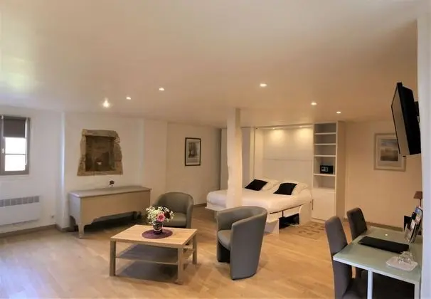 Family Tek Büyük Yataklı Oda