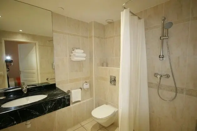 Comfort Tek Büyük Yataklı Oda