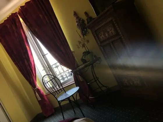 Comfort Tek Büyük Yataklı Oda