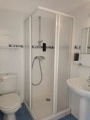 Exclusive Tek Büyük Yataklı Oda