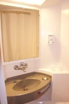 Büyük Yataklı Tek Kişilik Oda