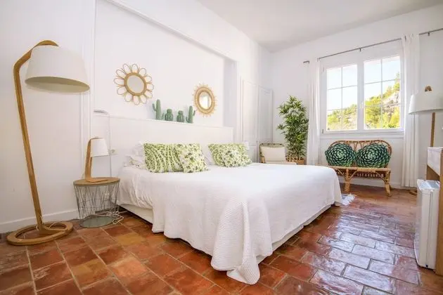 Tek Büyük Yataklı Oda (Chambre double - vue sur jardin)