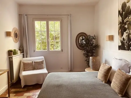 Üç Kişilik Oda, Bahçe Manzaralı