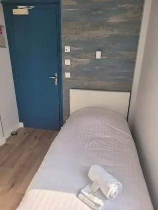 Tek Kişilik Oda (2)