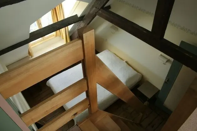 Oda, Nehir Manzaralı