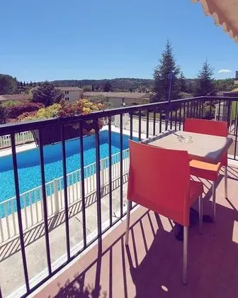 Classic Tek Büyük Yataklı Oda