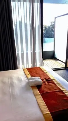 Tek Büyük Yataklı Oda, Balkon