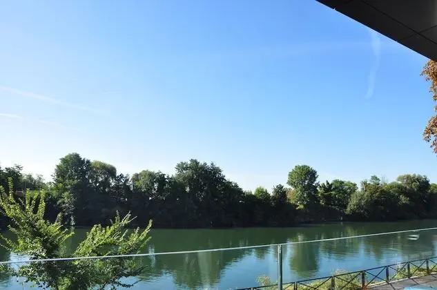 Tek Büyük Yataklı Oda, Balkon