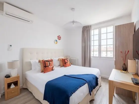 Classic Tek Büyük Yataklı Oda (Hermione)