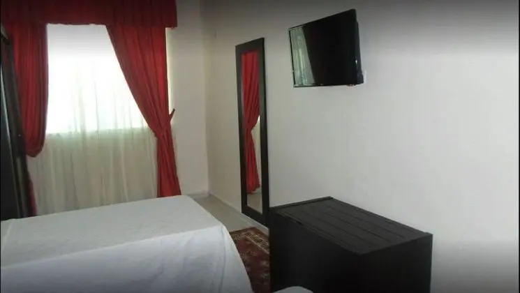 Tek Büyük Yataklı Oda