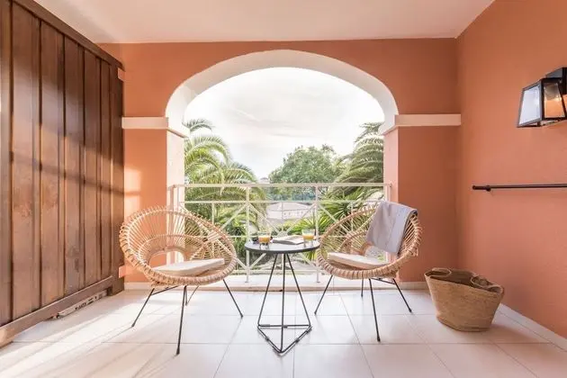 Tek Büyük Yataklı Oda, Balkon, Deniz Manzaralı