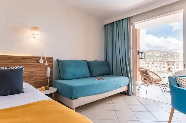 Üç Kişilik Oda, Balkon