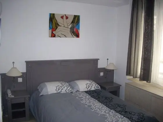 Üç Kişilik Oda