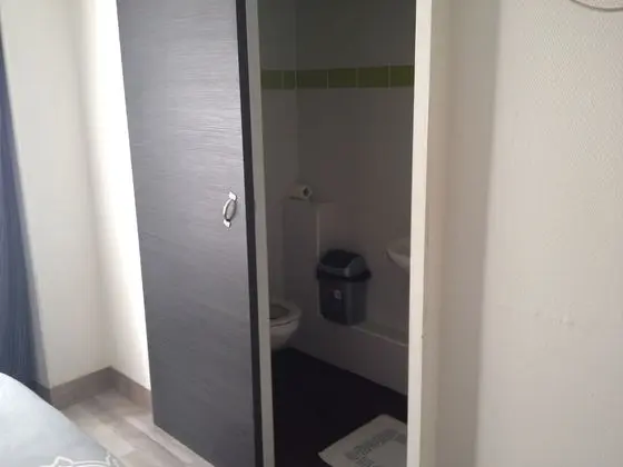 Üç Kişilik Oda