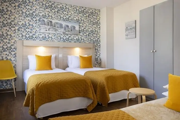 Classic Üç Kişilik Oda