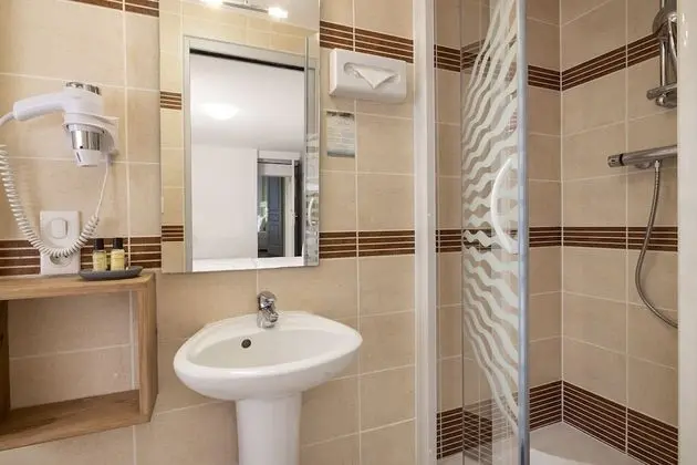 Standard Tek Büyük veya İki Ayrı Yataklı Oda