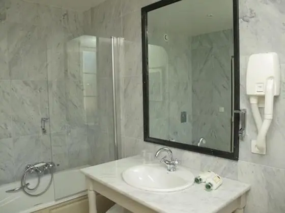 Superior Tek Büyük Yataklı Oda