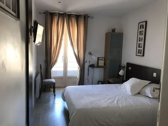 Tek Büyük Yataklı Oda