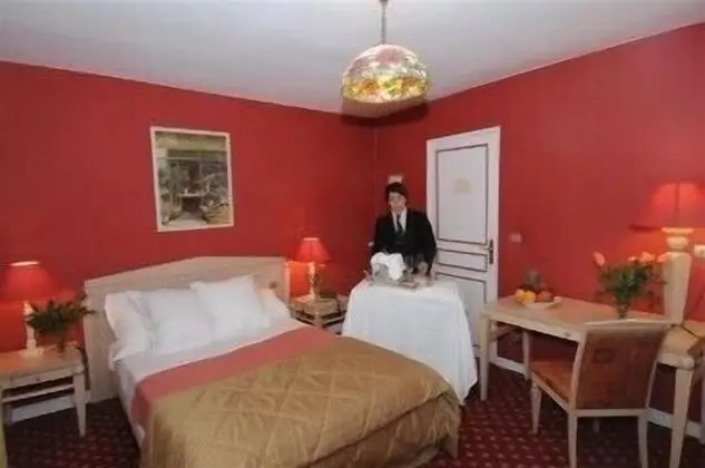 Comfort Tek Büyük Yataklı Oda