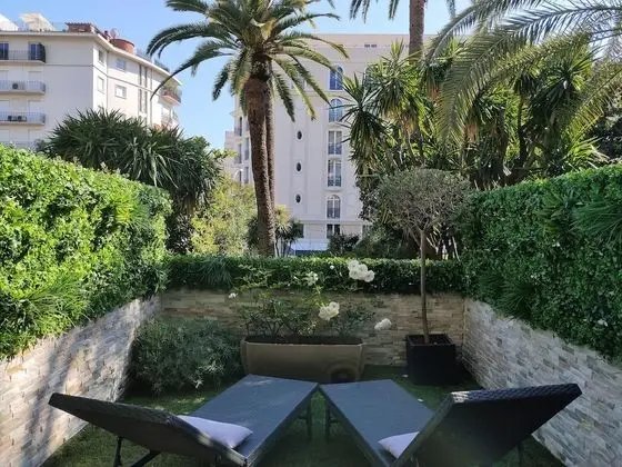 Tek Büyük Yataklı Oda, Teras, Bahçe Manzaralı