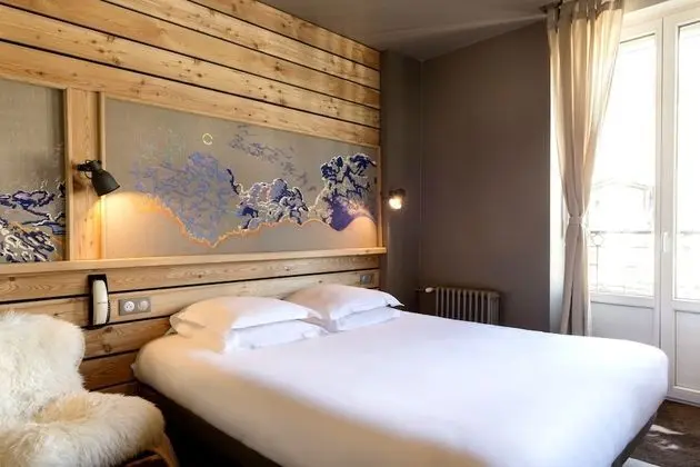 Standard Tek Büyük Yataklı Oda