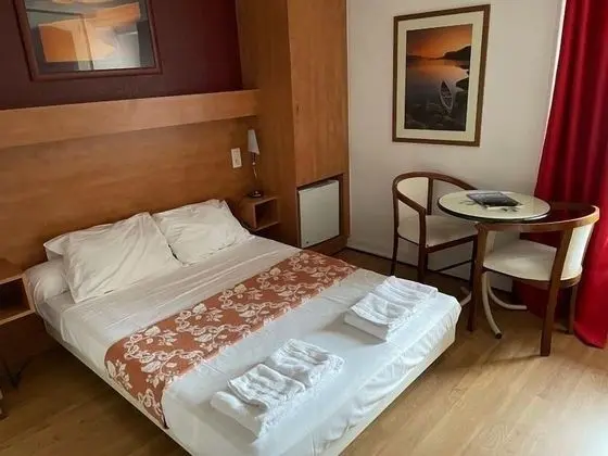 Tek Büyük Yataklı Oda, Kanal Manzaralı