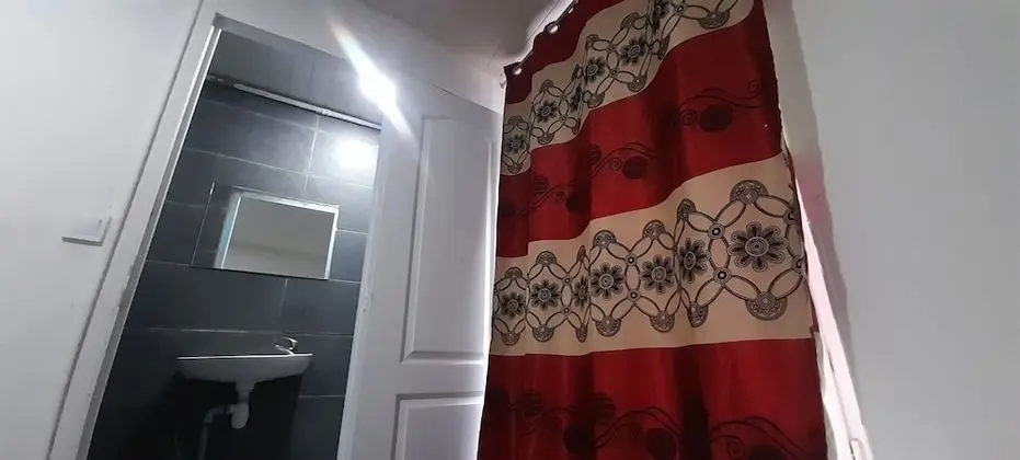 Economy Tek Büyük Yataklı Oda