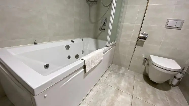 Premium Oda, Birden Çok Yatak Odası, Sigara İçilmez, Şehir Manzaralı