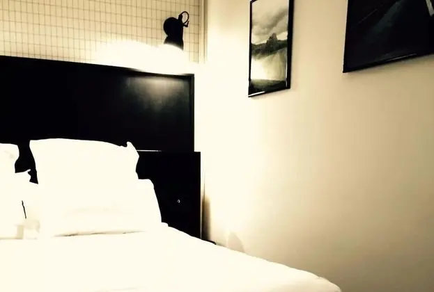 Classic Tek Büyük Yataklı Oda