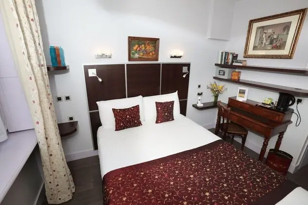 Tek Büyük Yataklı Oda, Avlu Manzaralı