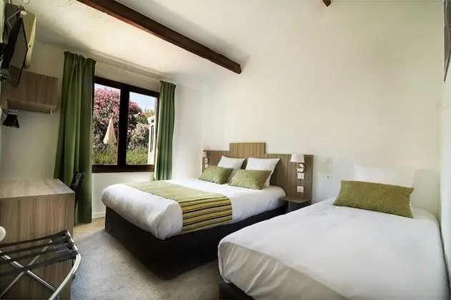 Family Dört Kişilik Oda, Bahçe Manzaralı