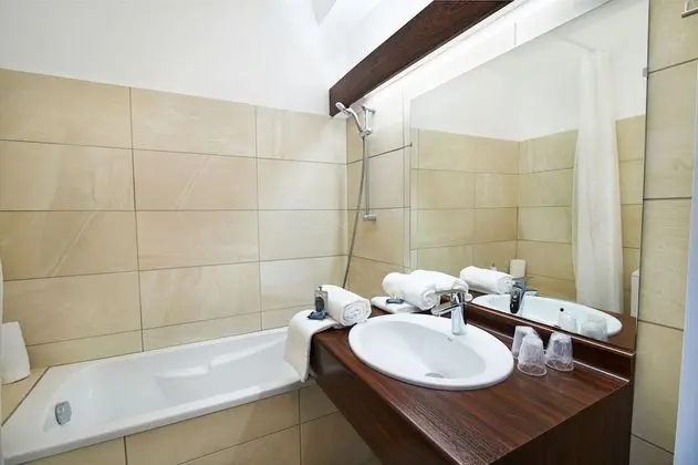 Family Dört Kişilik Oda, Bahçe Manzaralı