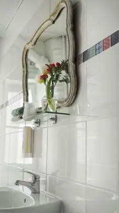 Üç Kişilik Oda